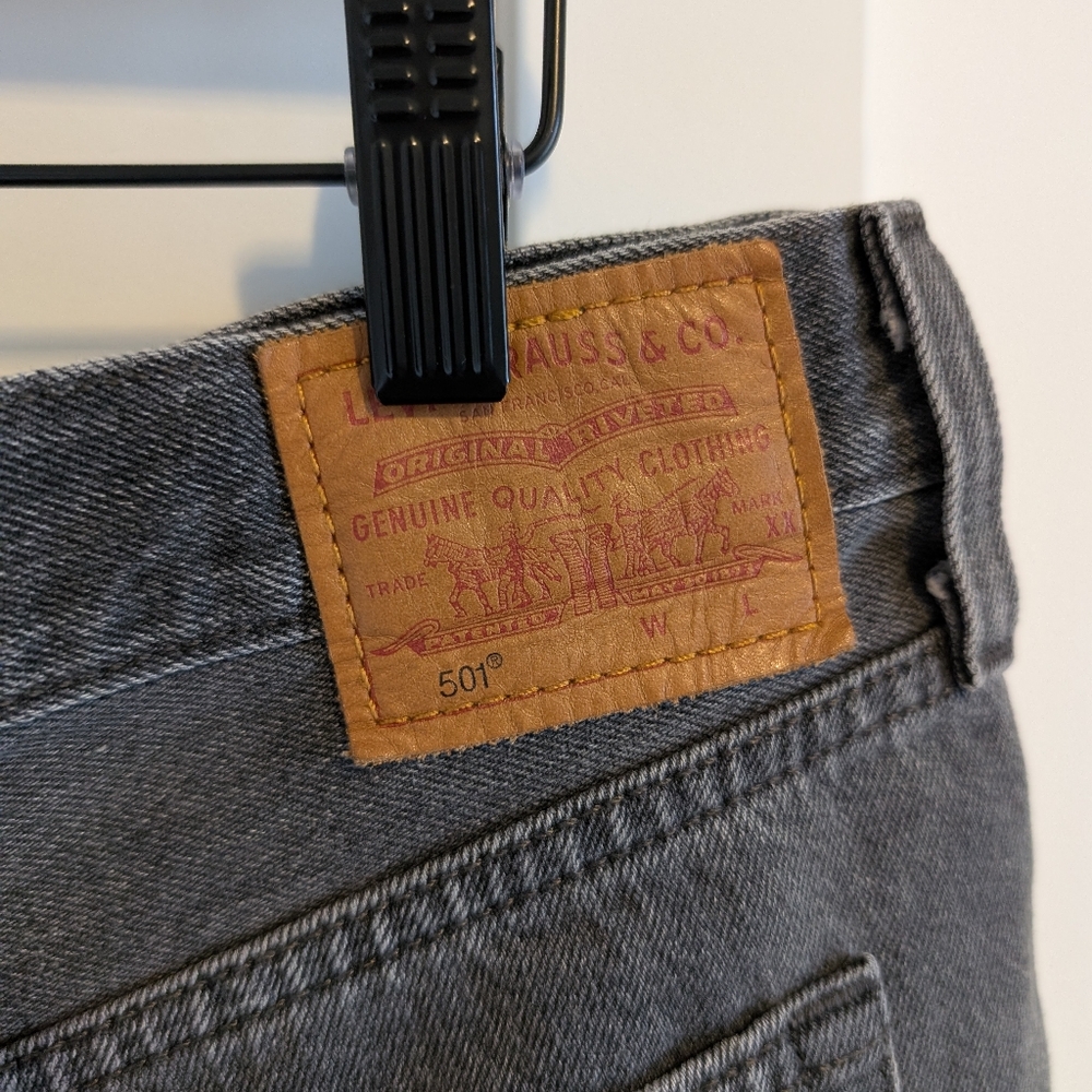 Levi's/501 Black Short Sz 32 - Picture 3 of 7